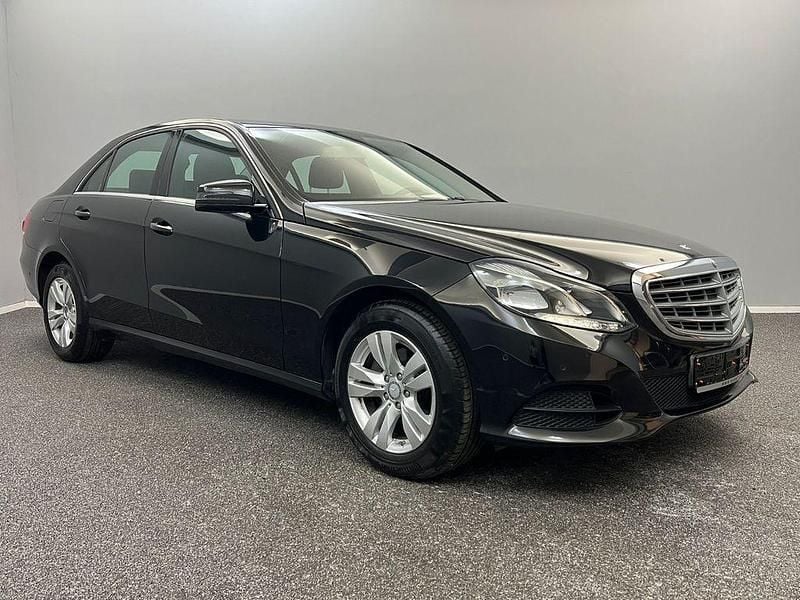 Gebraucht Mercedes E200 156 PS (114 kW) 2015 Obsidianschwarz Limousine