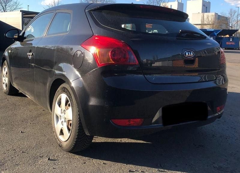 Gebraucht Kia Ceed 126 PS (92 kW) 2008 Kleinwagen