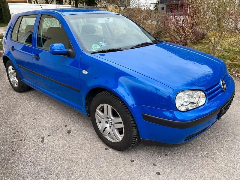 Gebraucht VW Golf IV 75 PS (55 kW) 2002 Blau Kleinwagen