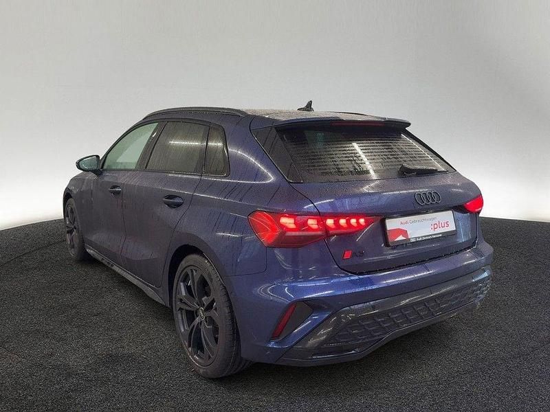 Gebraucht Audi A3 S-Line 150 PS (110 kW) 2024 Navarrablau metallic Limousine