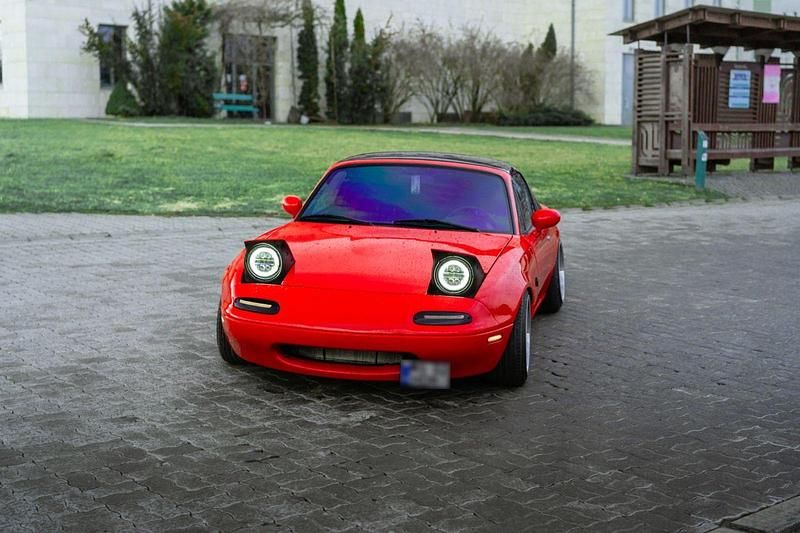 Second-hand Mazda MX5 90 CP (66 kW) 1995 Roșu Cabrio