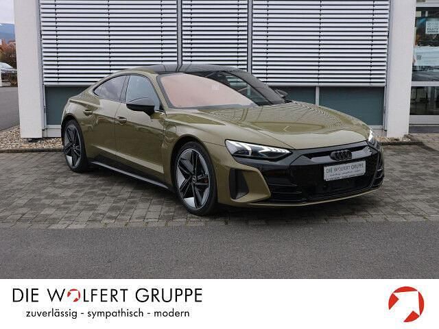 Taktikgrün metallic Gebraucht 2021 Audi RS e-tron GT Sport Limousine | 65.880 € (Etwas zu teuer) - Bild 1/4