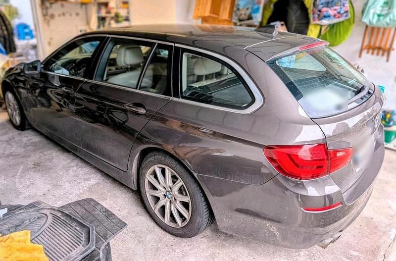 Second-hand BMW 520 184 CP (135 kW) 2012 Andere farben Break