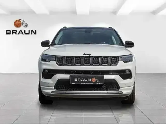 Gebraucht Jeep Compass 241 PS (177 kW) 2022 Alpine white/dach schwarz SUV