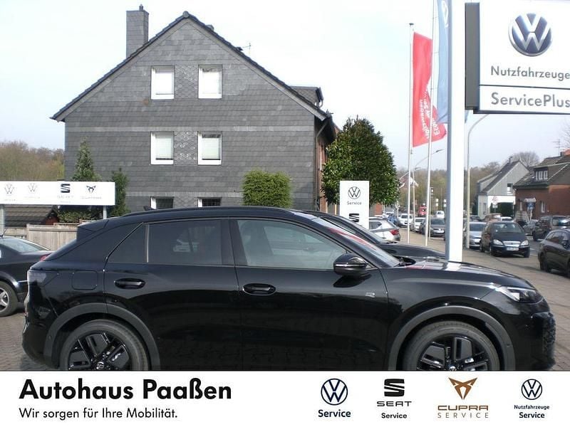 Neu VW T-Roc Style 150 PS (110 kW) 2026 Grenadillschwarz metallic SUV