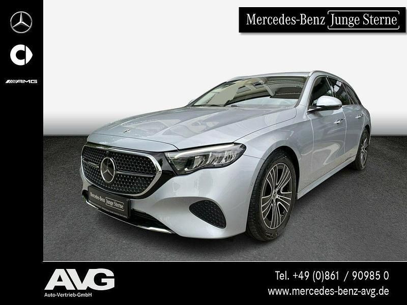 Silber Gebraucht 2024 Mercedes E220 Avantgarde Limousine | 49.890 € (Guter Preis) - Bild 1/4