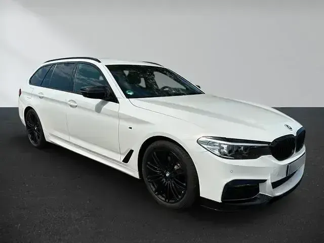 Gebraucht BMW 520 M Sport 190 PS (139 kW) 2020 Weiß Kombi