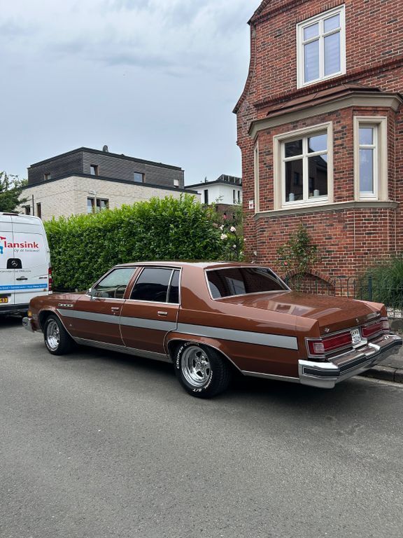 Braun Gebraucht 1978 Buick Electra Limousine | 9.750 € - Bild 1/4