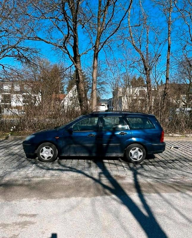 Gebraucht Ford Focus 100 PS (73 kW) 2003 Blau Kombi
