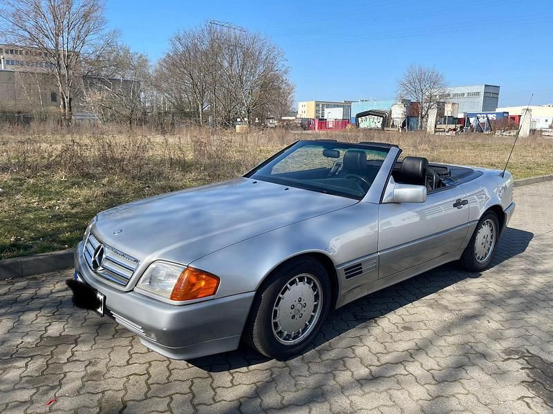 Silber Gebraucht 1991 Mercedes SL300 Cabrio | 15.900 € - Bild 1/4