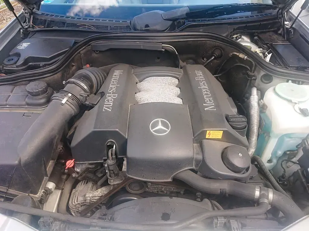 Gebraucht Mercedes CLK320 Elegance 218 PS (160 kW) 1999 Silber