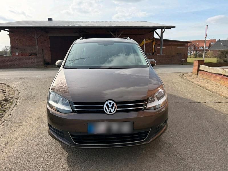 Gebraucht VW Sharan 140 PS (102 kW) 2010 Braun Van / Kleinbus