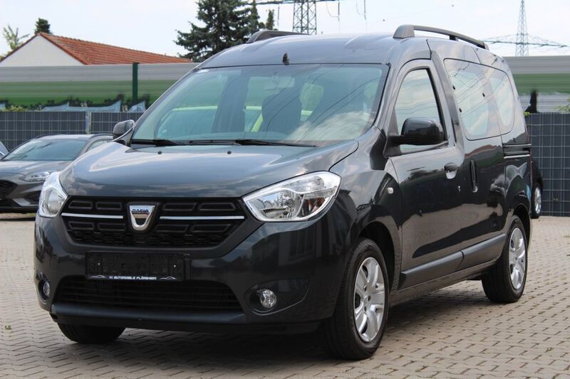 Grau Gebraucht 2018 Dacia Dokker Comfort Van | 12.990 € (Guter Preis) - Bild 1/4