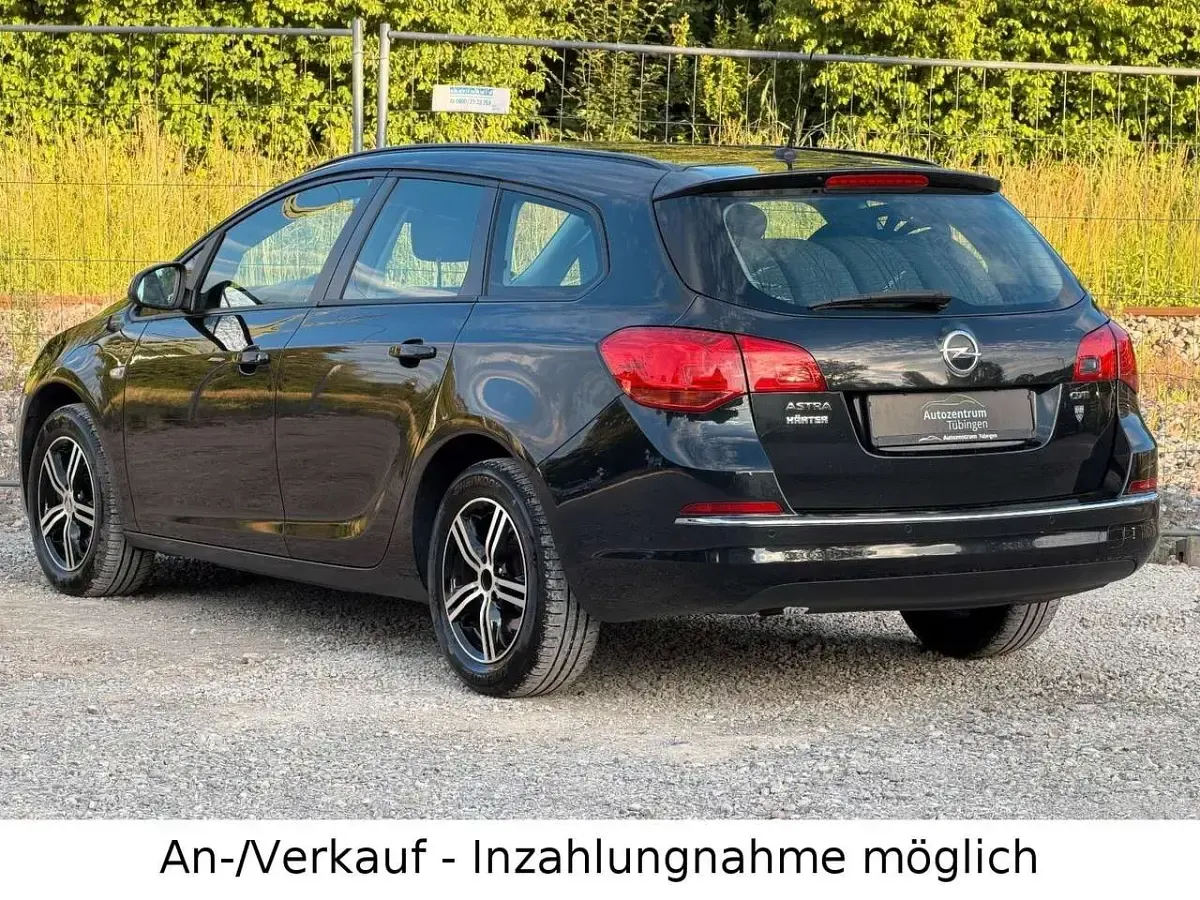 Gebraucht Opel Astra 110 PS (80 kW) 2013 Graphitschwarz/carbon flash/mi Kombi