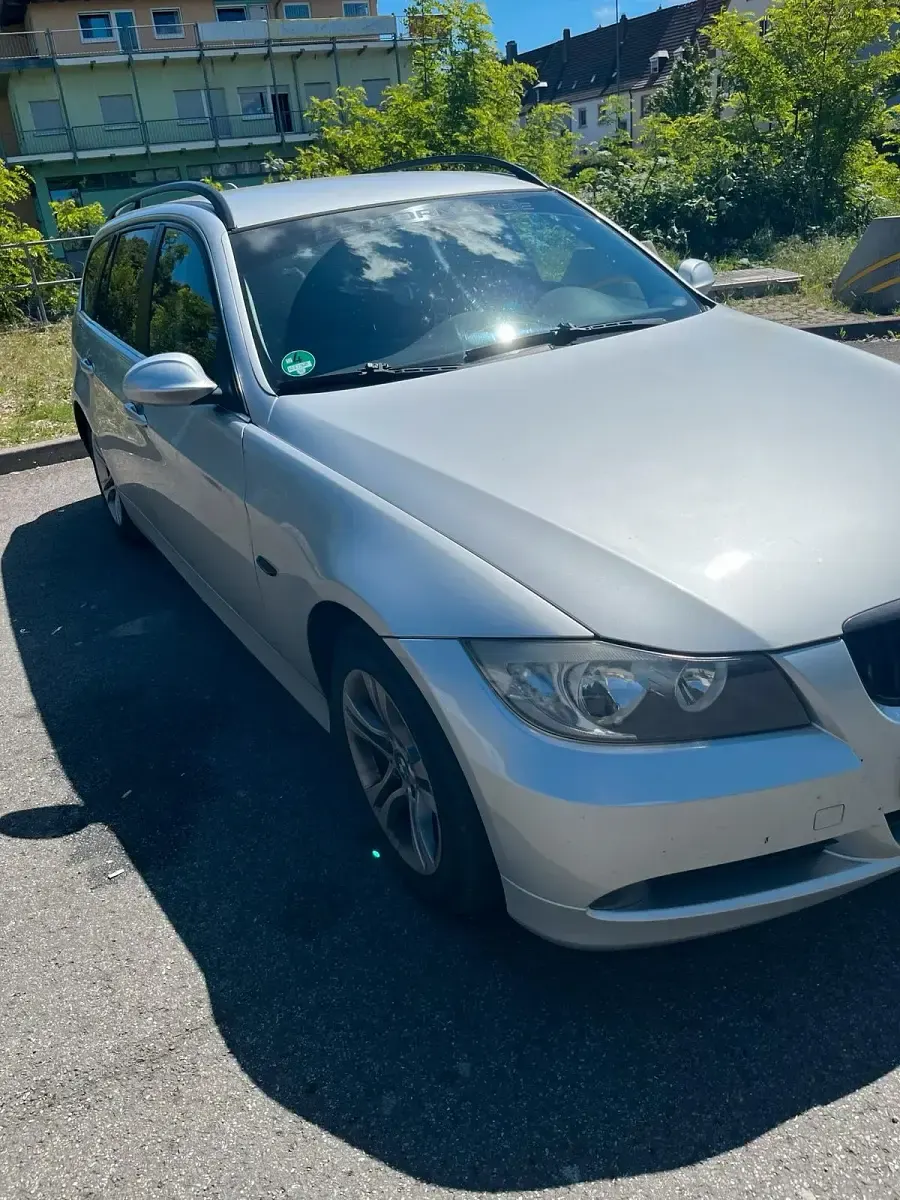 Gebraucht BMW 325 218 PS (160 kW) 2008 Silber Kombi