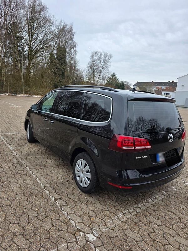Gebraucht VW Sharan Highline 150 PS (110 kW) 2018 Schwarz Van / Kleinbus