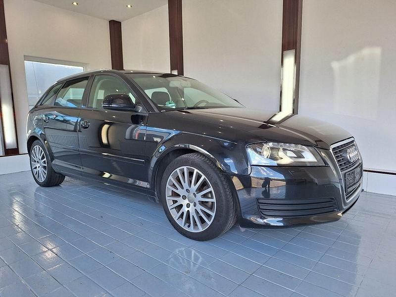 Schwarz Gebraucht 2009 Audi A3 Ambiente Limousine | 7.999 € (Etwas zu teuer) - Bild 1/4