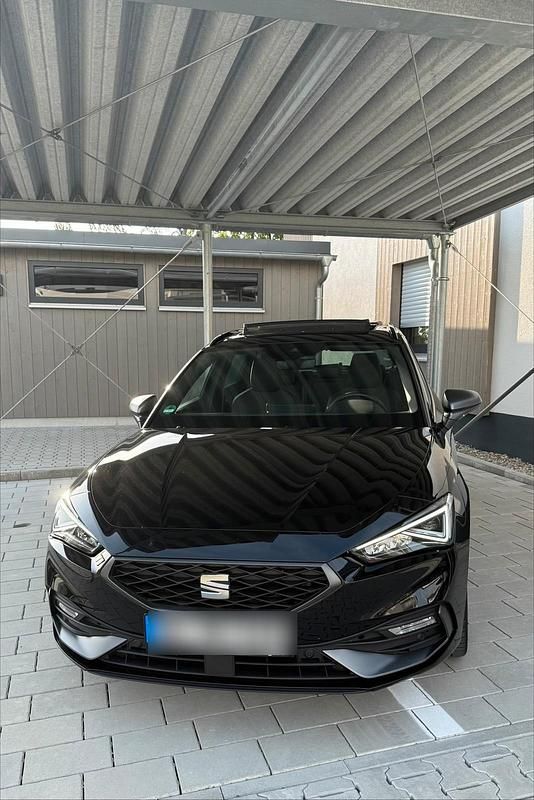 Schwarz Gebraucht 2021 Seat Leon ST FR Kombi | 19.999 € (Teuer) - Bild 1/4