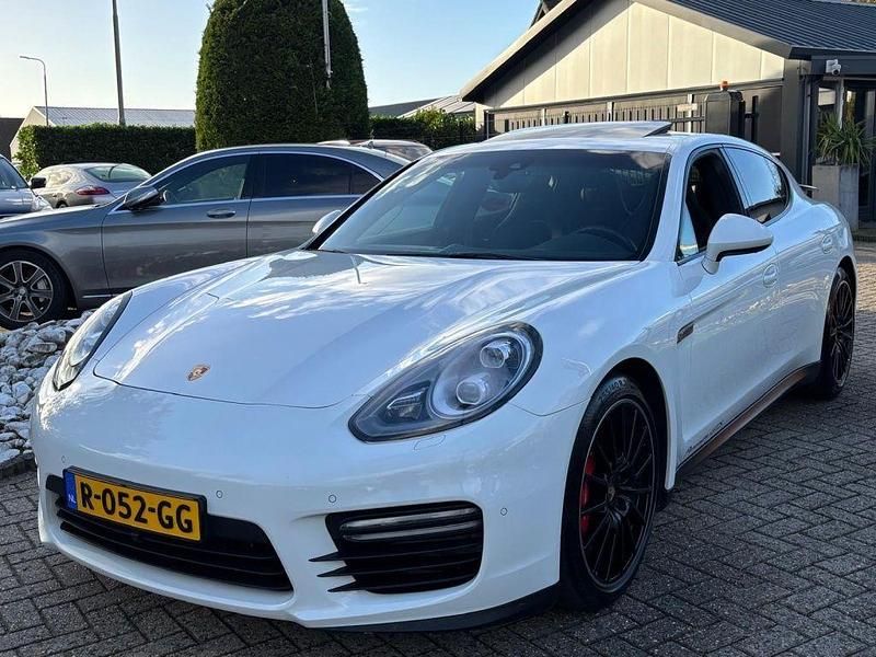 Gebraucht Porsche Panamera 441 PS (324 kW) 2014 Weiß Kleinwagen