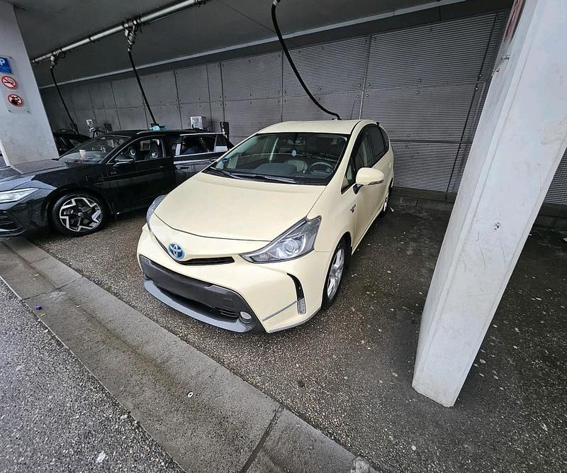 Gebraucht Toyota Prius+ 98 PS (72 kW) 2015 Weiß Van / Kleinbus