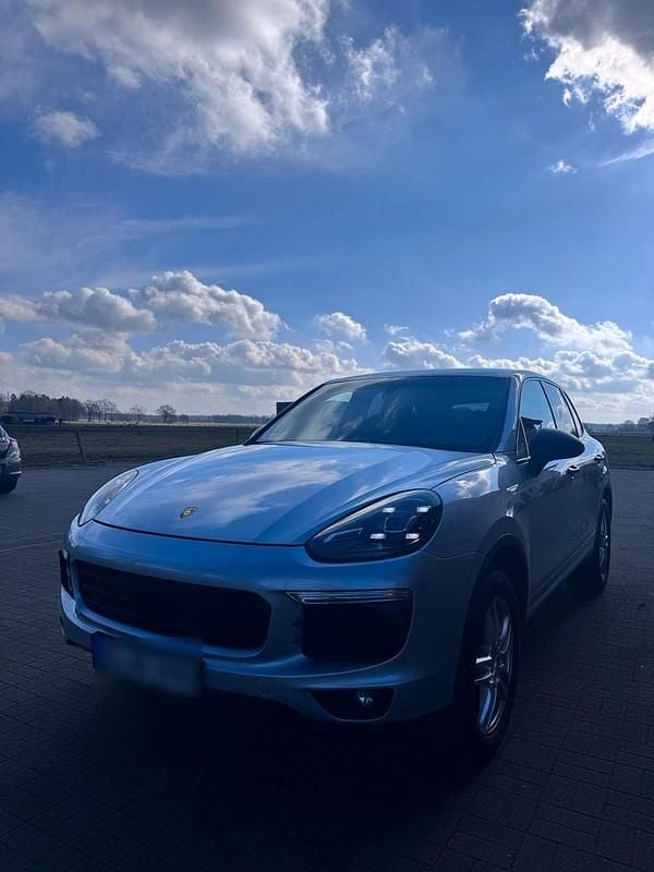 Gebraucht Porsche Cayenne 300 PS (220 kW) 2016 Silber SUV
