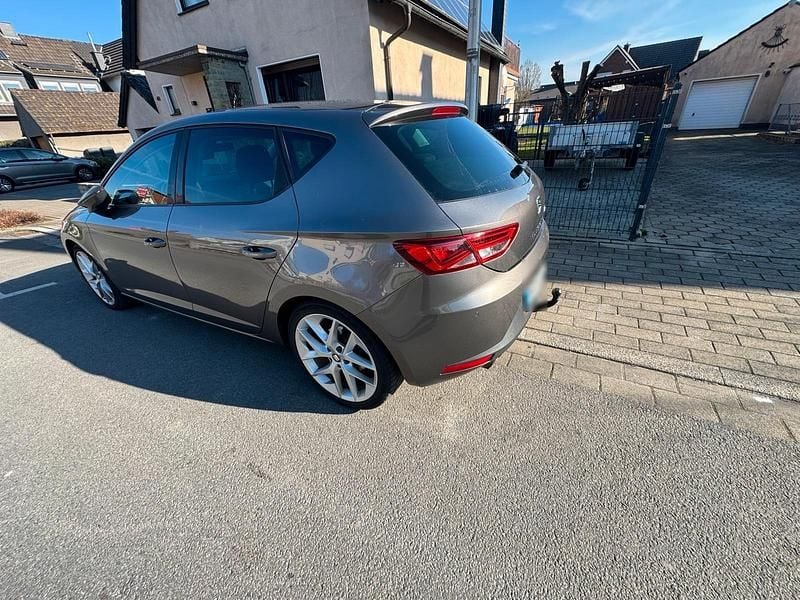 Gebraucht Seat Leon 179 PS (131 kW) 2016 Grau Limousine