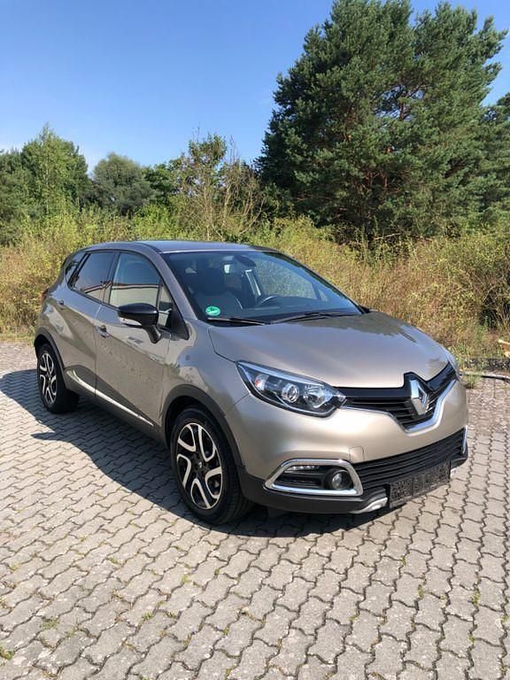 Grau Gebraucht 2016 Renault Captur Luxe SUV | 9.900 € (Guter Preis) - Bild 1/4