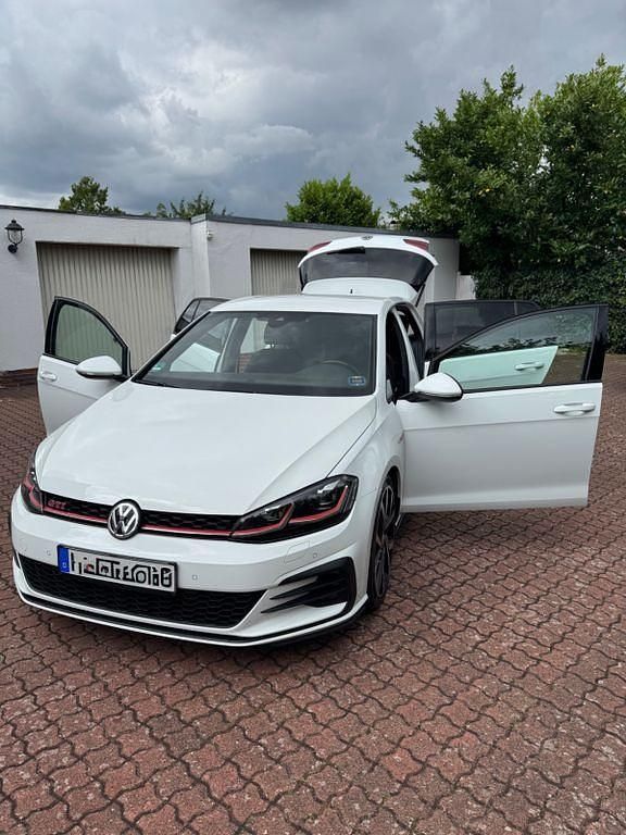 Weiß Gebraucht 2019 VW Golf VII GTI Limousine | 18.999 € (Fairer Preis) - Bild 1/4