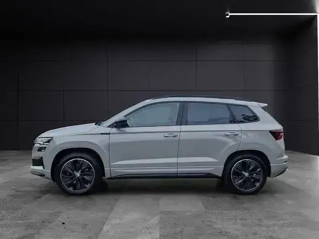 Gebraucht Skoda Karoq SportLine 150 PS (110 kW) 2024 Grau SUV