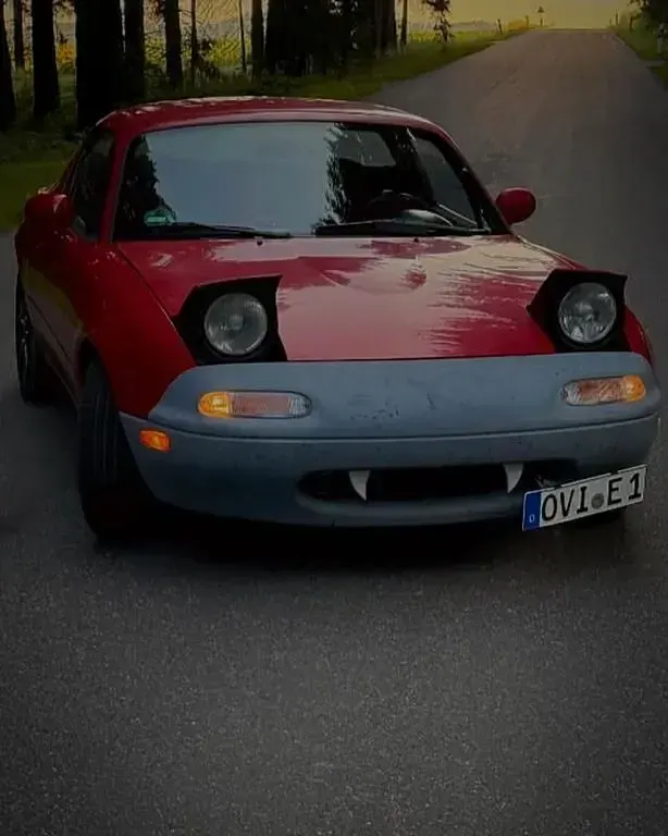 Second-hand Mazda MX5 117 CP (86 kW) 1992 Roșu Cabrio
