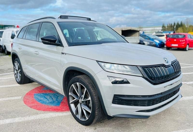 Grau Gebraucht 2019 Skoda Kodiaq SportLine SUV | 18.900 € (Fairer Preis) - Bild 1/4
