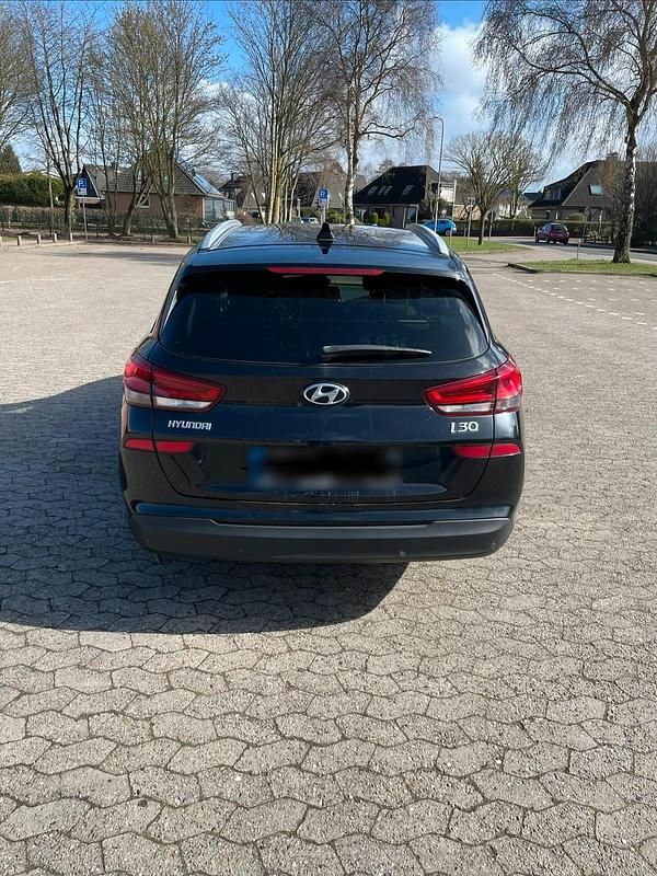 Gebraucht Hyundai i30 115 PS (84 kW) 2019 Schwarz Kombi