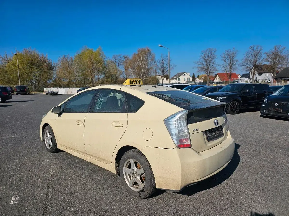 Gebraucht Toyota Prius Life 99 PS (72 kW) 2009 Weiß Kleinwagen