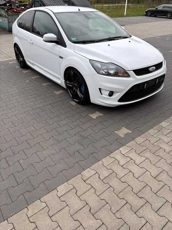 Gebraucht Ford Focus ST 260 PS (191 kW) 2009 Weiß Coupé