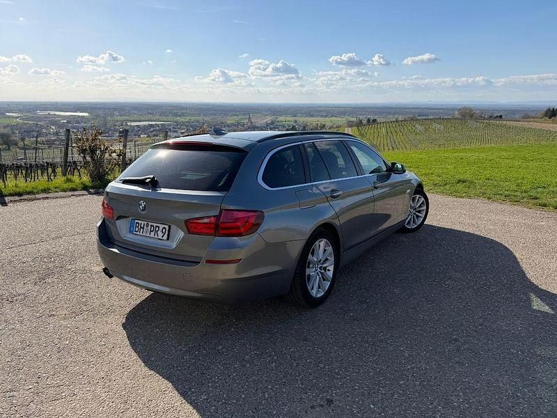Gebraucht BMW 528 258 PS (189 kW) 2010 Silber Kombi