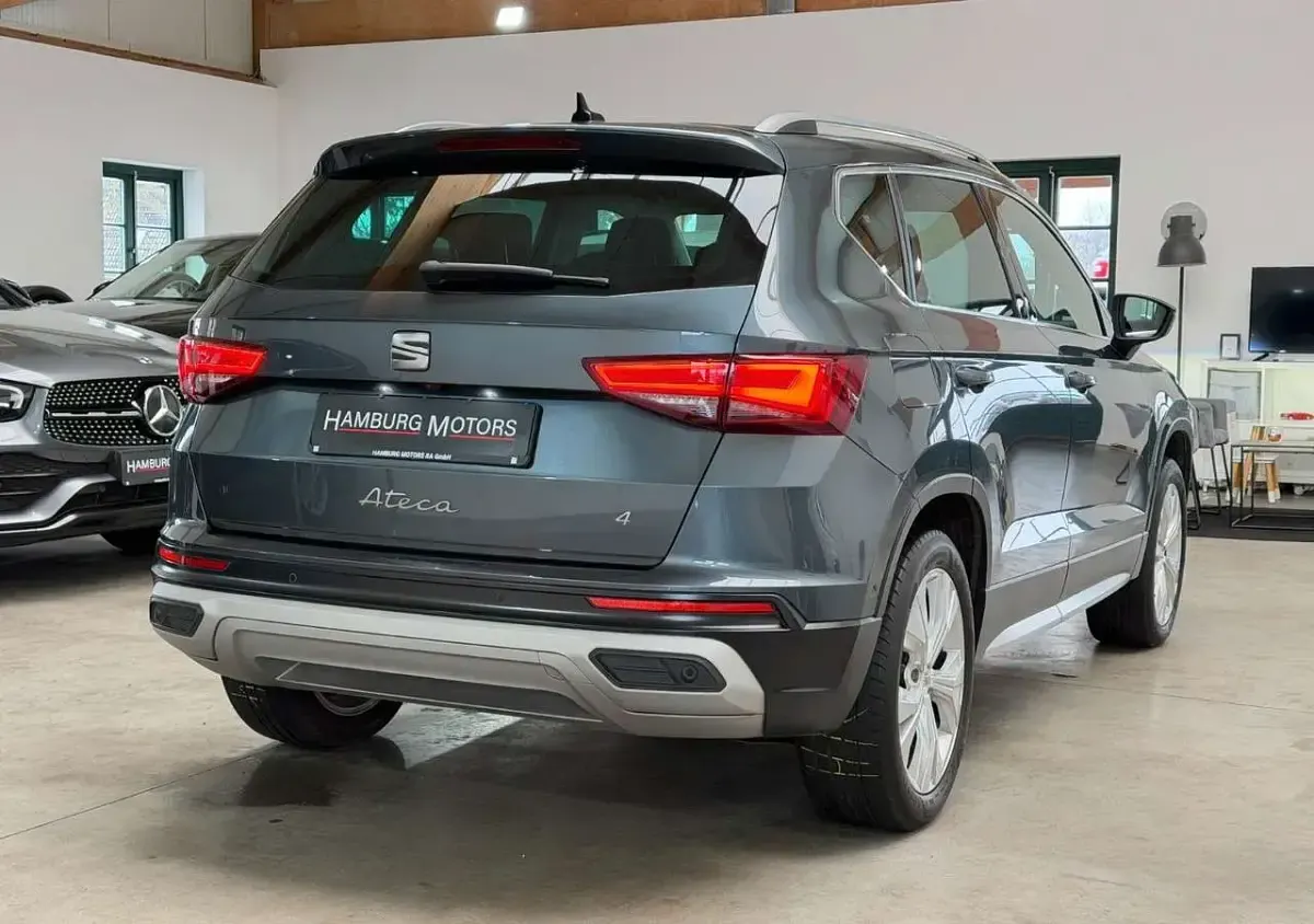 Gebraucht Seat Ateca 4Drive 150 PS (110 kW) 2022 Grau SUV
