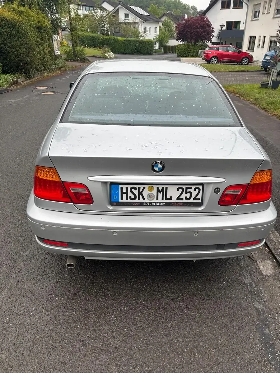 Gebraucht BMW 318 143 PS (105 kW) 2003 Silber Coupé