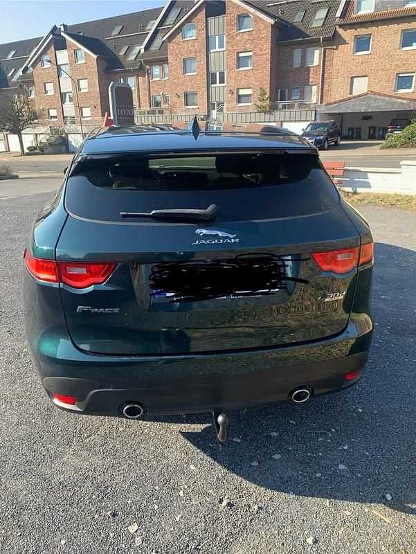 Gebraucht Jaguar F-Pace 300 PS (220 kW) 2017 Grün SUV