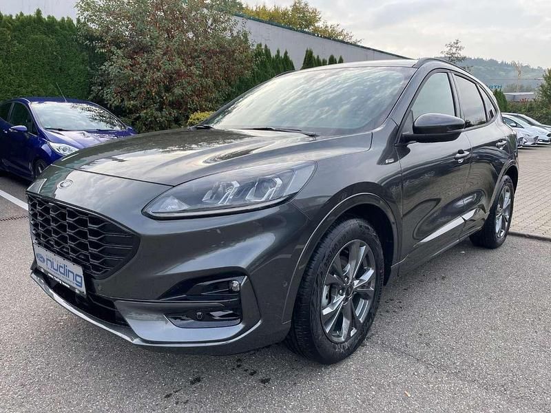 Gebraucht Ford Kuga ST-Line 150 PS (110 kW) 2024 Grau (magneticgrau) SUV