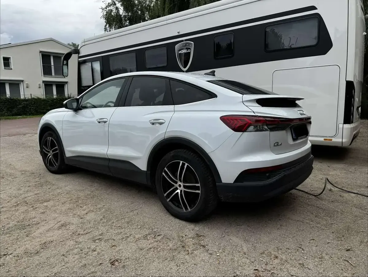 Gebraucht Audi Q4 e-tron Basis 125 kW (170 PS) 2022 Weiß SUV