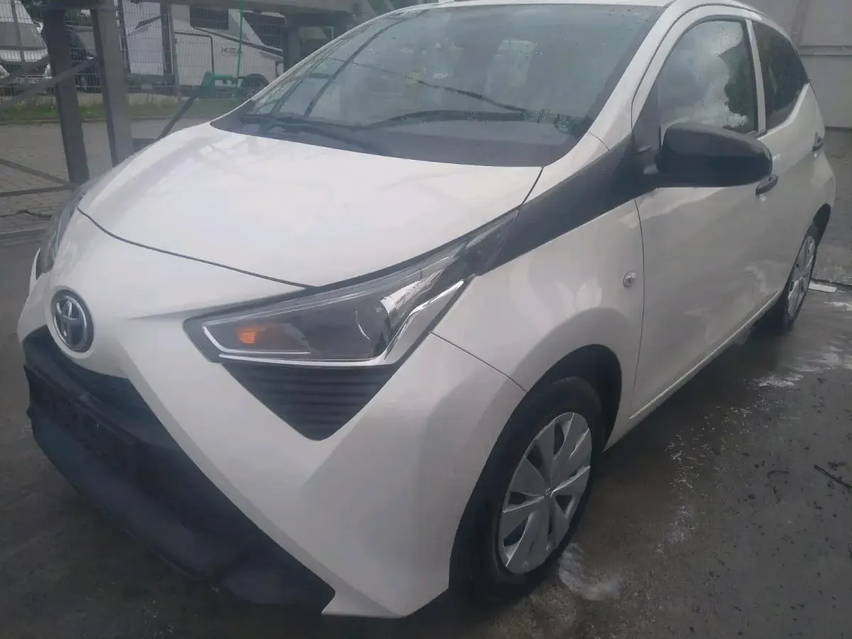 Gebraucht Toyota Aygo 72 PS (52 kW) 2019 Weiß Kleinwagen
