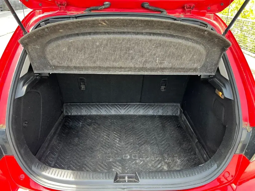 Gebraucht Mazda 3 Inclusive 150 PS (110 kW) 2008 Rot Limousine