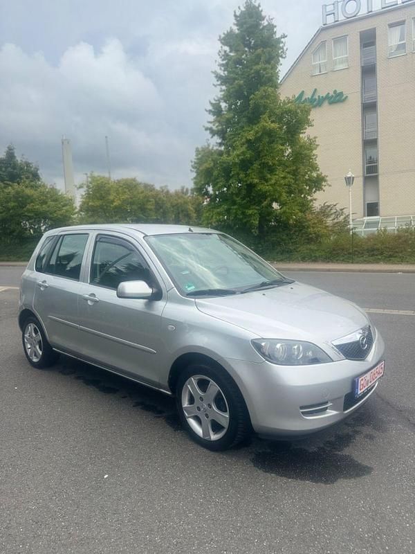 Gebraucht Mazda 2 Active 80 PS (58 kW) 2007 Silber Kleinwagen