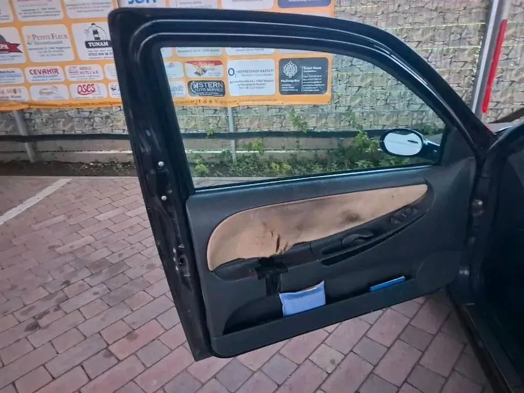 Gebraucht Lancia Ypsilon 80 PS (58 kW) 2003 Schwarz Kleinwagen