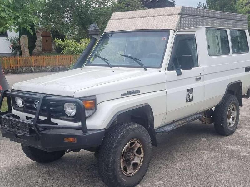 Weiß Gebraucht 2006 Toyota Land Cruiser SUV | 44.900 € (Superpreis) - Bild 1/4