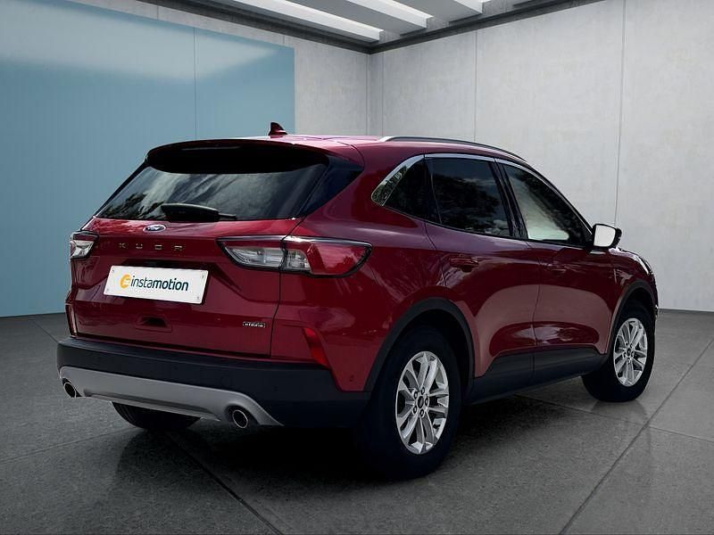 Gebraucht Ford Kuga Titanium 224 PS (164 kW) 2021 Rot SUV