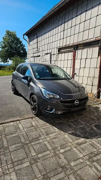 Gebraucht Opel Corsa Color Edition 90 PS (66 kW) 2015 Grau Kleinwagen