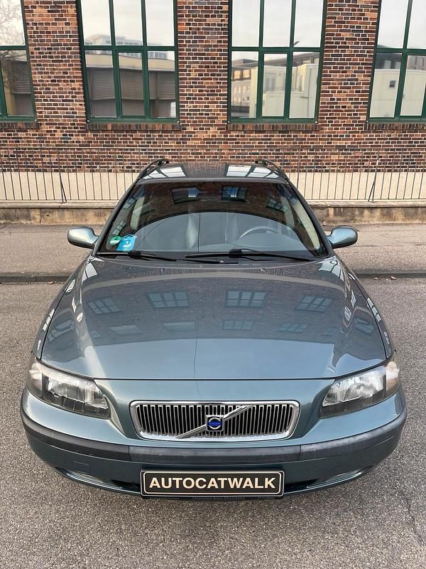 Używany Volvo V70 140 KM (102 kW) 2001 Zielony Kombi
