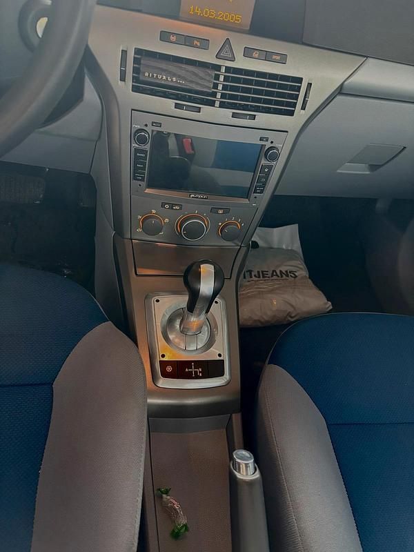 Gebraucht Opel Astra 105 PS (77 kW) 2005 Grau Kleinwagen