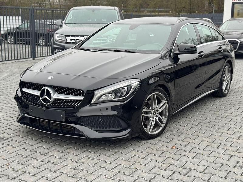Schwarz Gebraucht 2018 Mercedes CLA200 Shooting Brake Kombi | 19.900 € (Fairer Preis) - Bild 1/4